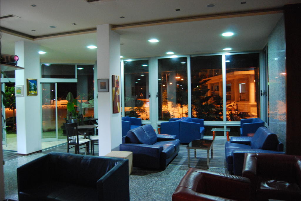 Hotel Vlora Esterno foto