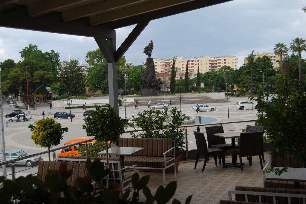 Hotel Vlora Esterno foto