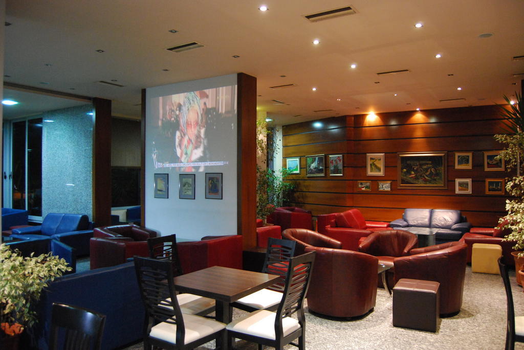 Hotel Vlora Esterno foto