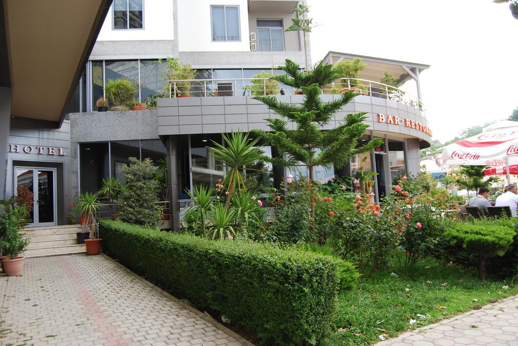 Hotel Vlora Esterno foto