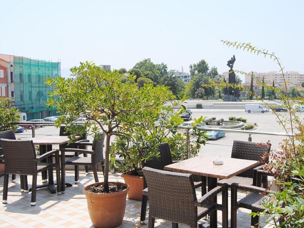 Hotel Vlora Esterno foto